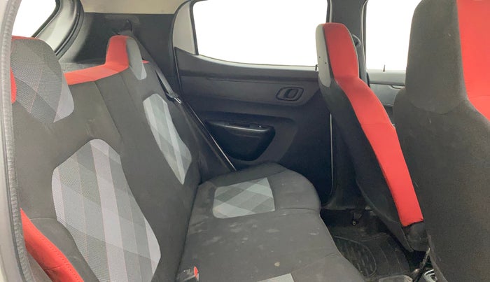 2020 Renault Kwid RXT 1.0 (O), Petrol, Manual, 33,527 km, Right Side Rear Door Cabin
