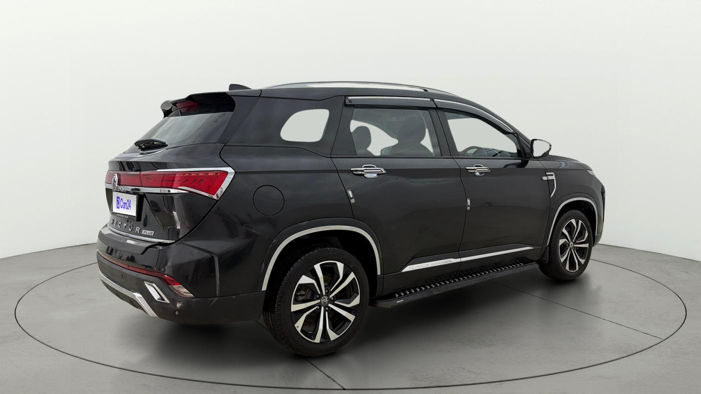 2024 MG HECTOR PLUS Select Pro 1.5 MT 7 STR, Petrol, Manual, 19,342 km, Right Back Diagonal