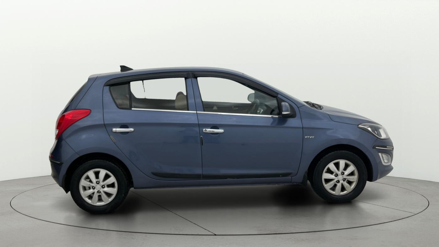 2013 Hyundai i20 SPORTZ 1.2, Petrol, Manual, 95,907 km, Right Side View