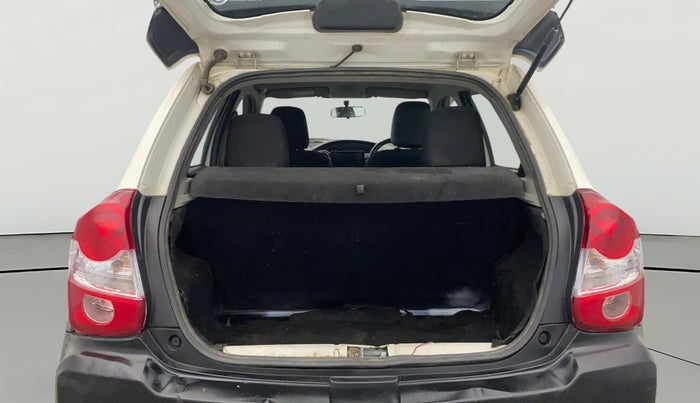 2015 Toyota Etios CROSS 1.2 G, Petrol, Manual, 1,16,991 km, Boot Open Zoomed View