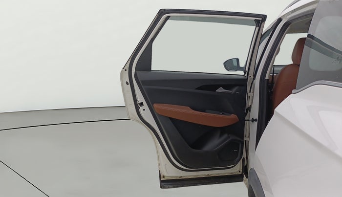 2021 MG HECTOR PLUS SELECT 2.0 DIESEL TURBO MT 7-STR, Diesel, Manual, 87,126 km, LHS Rear Door