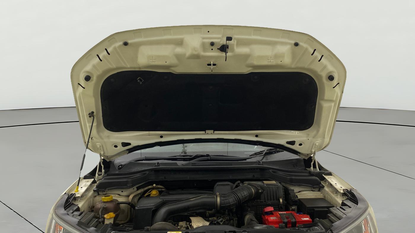 2020 Mahindra XUV300 W8 1.5 DIESEL, Diesel, Manual, 45,333 km, Open Bonet