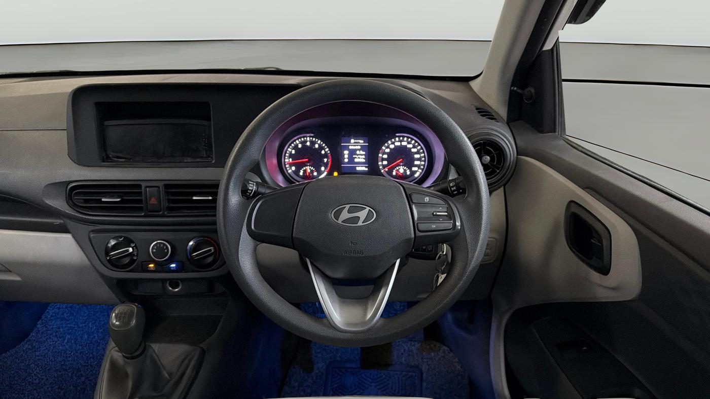 2024 Hyundai GRAND I10 NIOS ERA 1.2 KAPPA VTVT, Petrol, Manual, 16,568 km, Steering Wheel Close Up