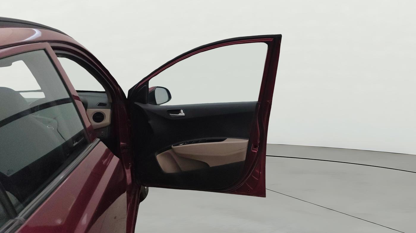 2015 Hyundai Grand i10 ASTA AT 1.2 KAPPA VTVT, Petrol, Automatic, 67,312 km, RHS Front Door