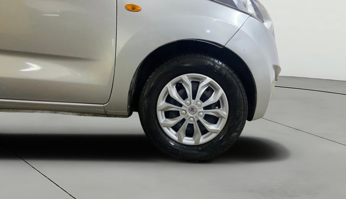 2016 Datsun Redi Go T (O), Petrol, Manual, 32,188 km, Right Front Wheel