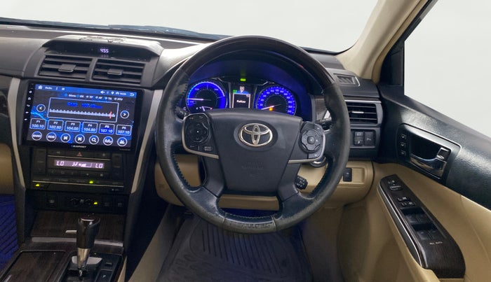 2016 Toyota Camry HYBRID, Hybrid, Automatic, 96,872 km, Steering Wheel Close Up