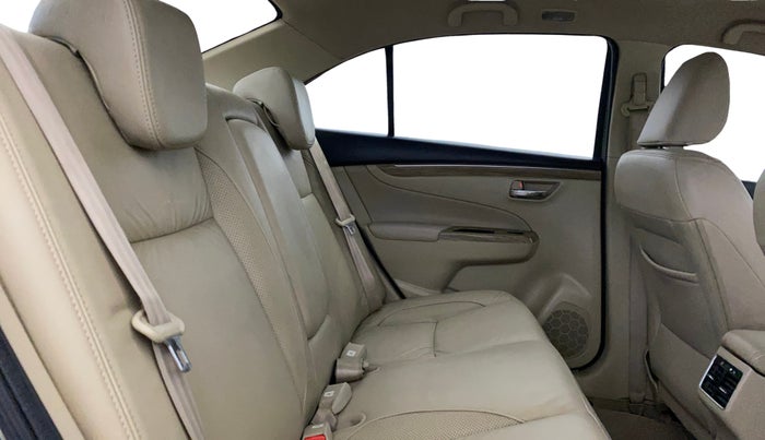 2019 Maruti Ciaz ALPHA 1.5 SHVS PETROL, Petrol, Manual, 72,030 km, Right Side Rear Door Cabin