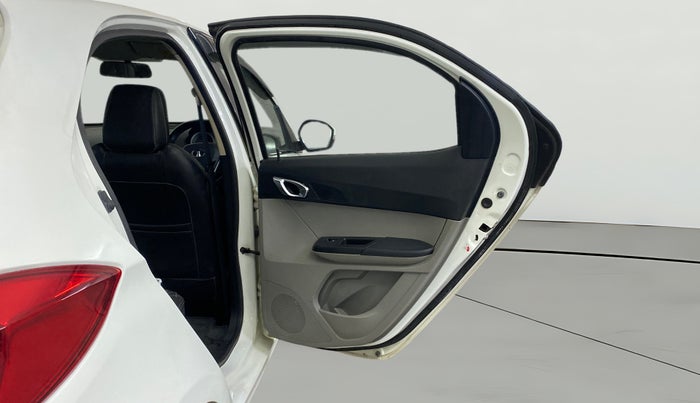 2016 Tata Tiago XZ PETROL, Petrol, Manual, 79,101 km, RHS Rear Door