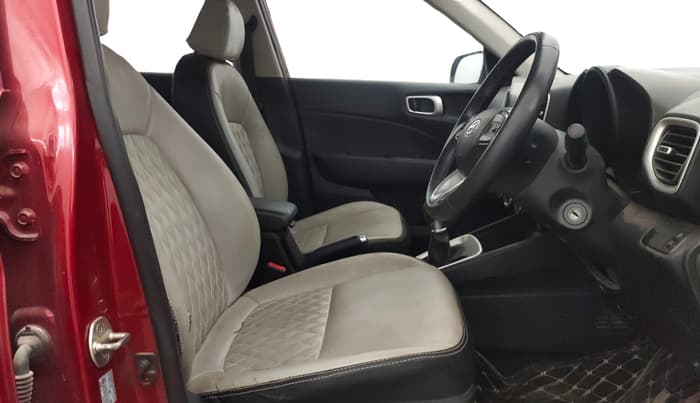 2022 Hyundai VENUE SX 1.5 CRDI, Diesel, Manual, 92,623 km, Right Side Front Door Cabin
