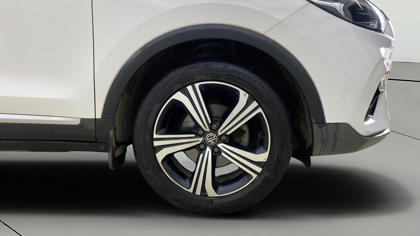 2022 MG ASTOR SHARP 1.5 MT, Petrol, Manual, 43,322 km, Right Front Wheel