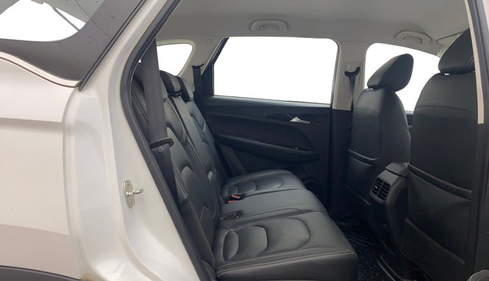 2020 MG HECTOR SHARP 1.5 DCT PETROL, Petrol, Automatic, 48,237 km, Right Side Rear Door Cabin