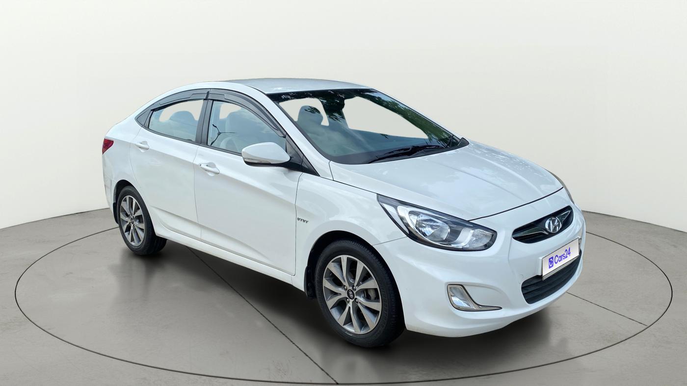 2014 Hyundai Verna FLUIDIC 1.6 VTVT SX, Petrol, Manual, 61,445 km, SRP