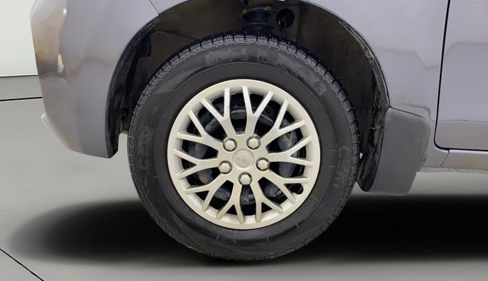 2022 Maruti Alto LXI O, Petrol, Manual, 94,604 km, Left Front Wheel