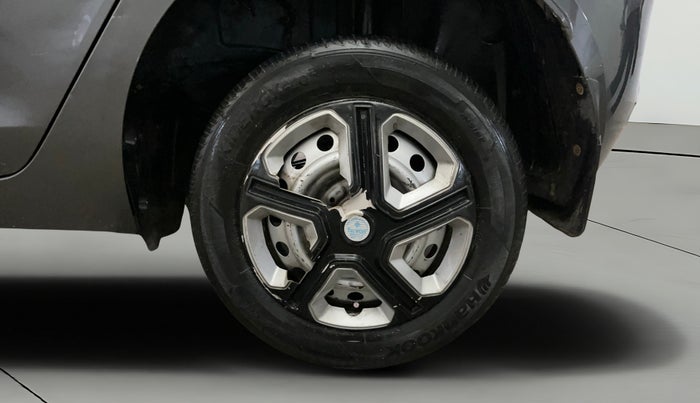 2022 Tata ALTROZ XE PETROL, Petrol, Manual, 45,892 km, Left Rear Wheel