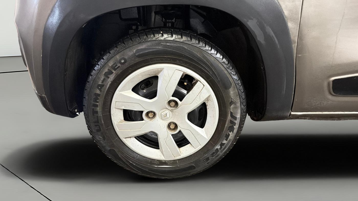 2017 Renault Kwid RXL, Petrol, Manual, 46,155 km, Left Front Wheel