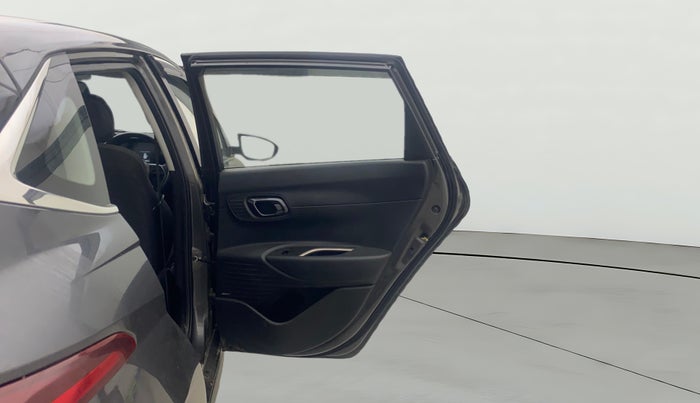 2022 Hyundai NEW I20 ASTA (O) 1.2 MT, Petrol, Manual, 1,00,478 km, RHS Rear Door