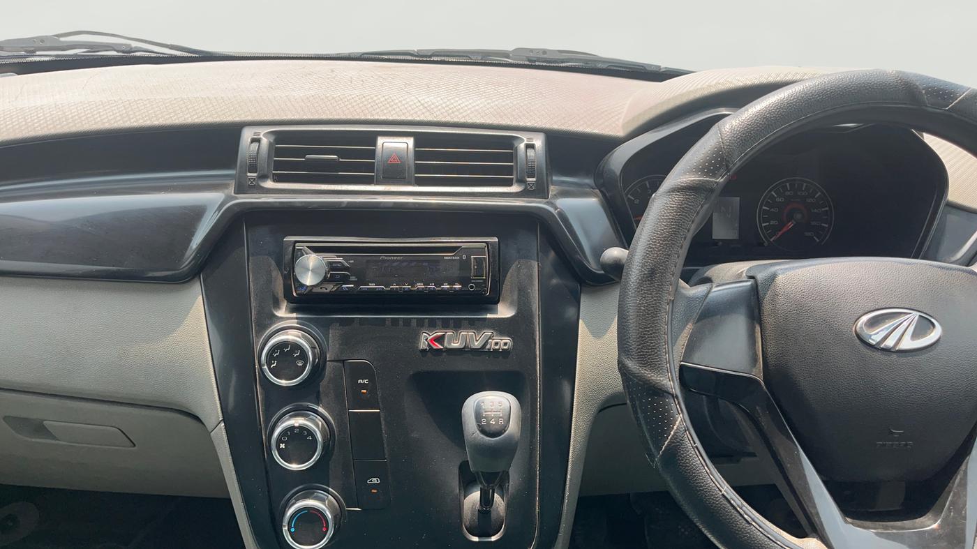 2017 Mahindra Kuv100 K4 PLUS 6 STR, Petrol, Manual, 80,741 km, Air Conditioner
