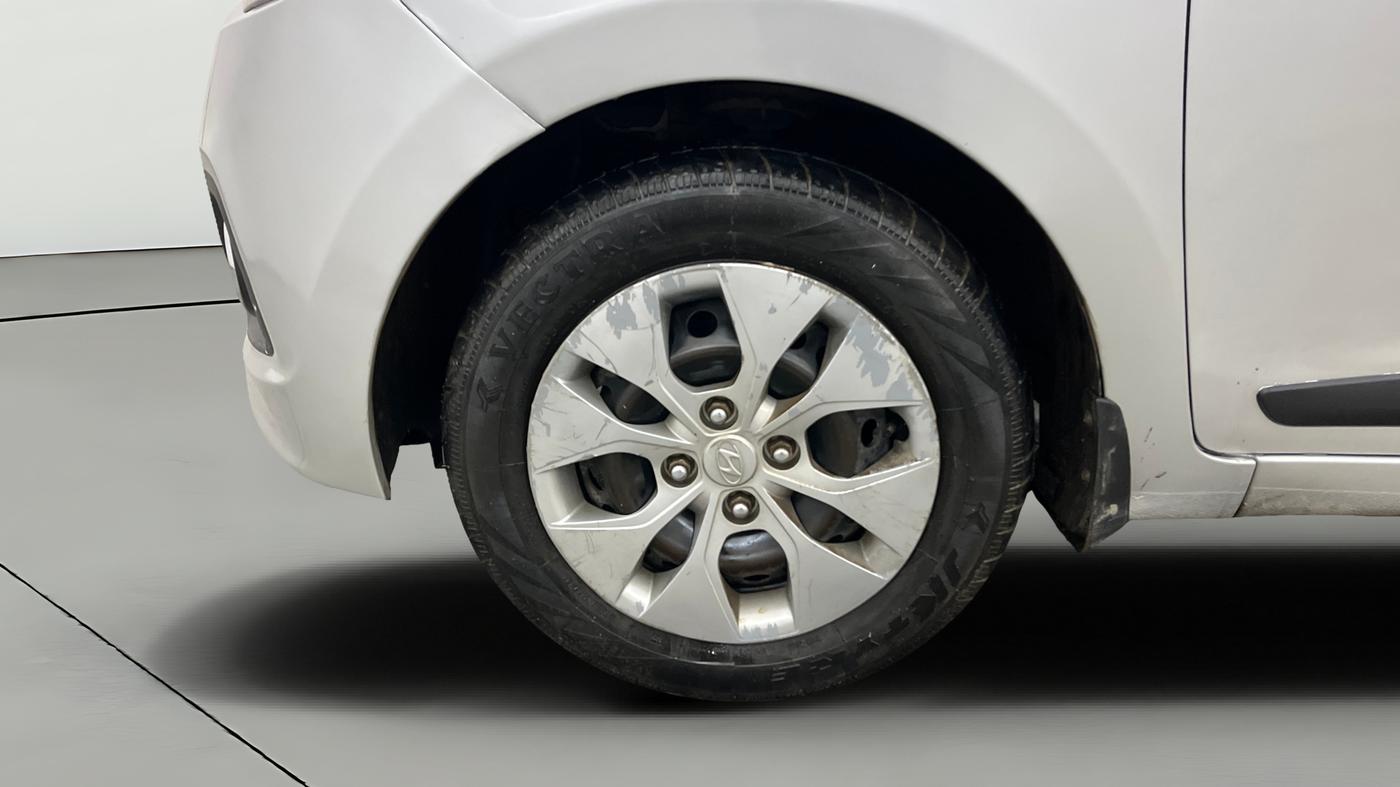 2015 Hyundai Xcent S 1.2, Petrol, Manual, 63,478 km, Left Front Wheel