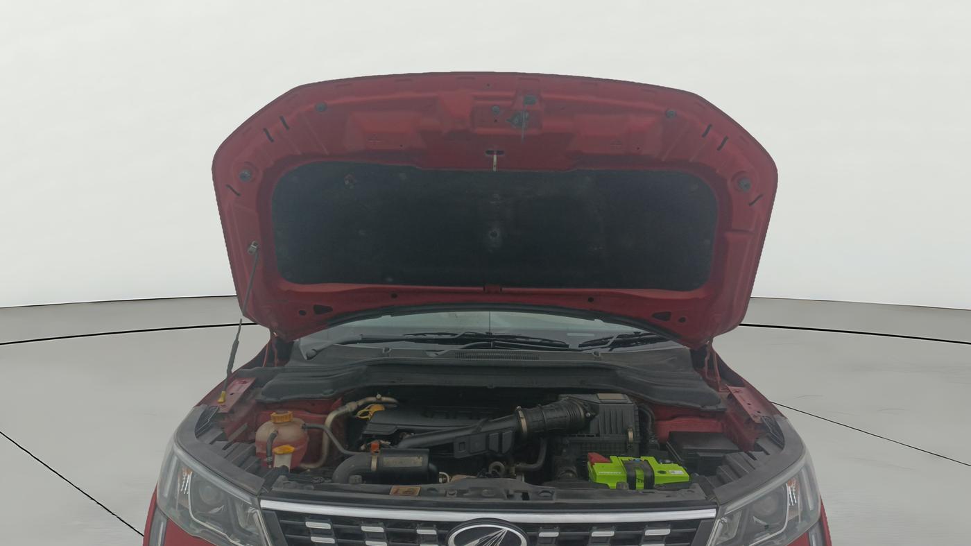 2021 Mahindra XUV300 W8 (O) 1.2 PETROL AMT, Petrol, Automatic, 66,293 km, Open Bonet