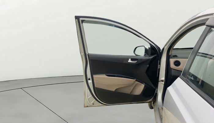 2016 Hyundai Xcent S 1.2, Petrol, Manual, 73,596 km, LHS Front Door