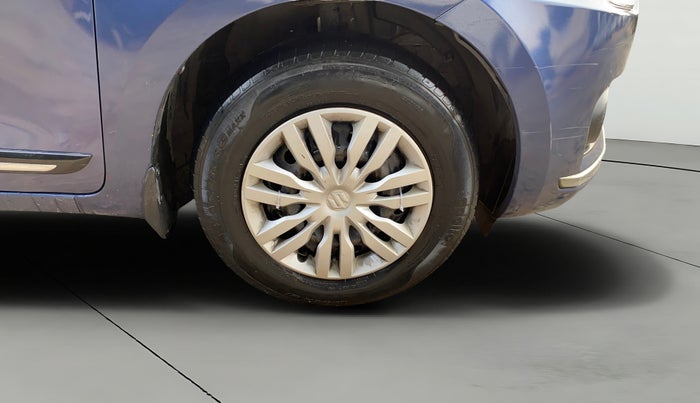 2017 Maruti Dzire VDI, Diesel, Manual, 1,44,184 km, Right Front Wheel