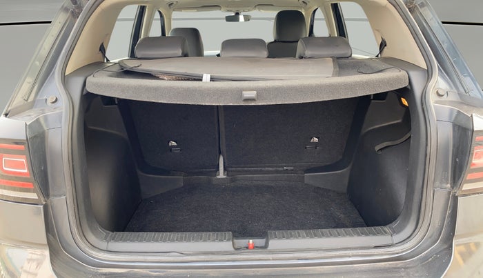 2022 Volkswagen TAIGUN TOPLINE 1.0 TSI MT, Petrol, Manual, 59,704 km, Boot Open Zoomed View