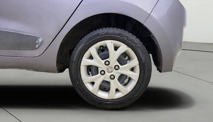 2016 Hyundai Grand i10 SPORTZ 1.2 KAPPA VTVT, Petrol, Manual, 35,876 km, Left Rear Wheel