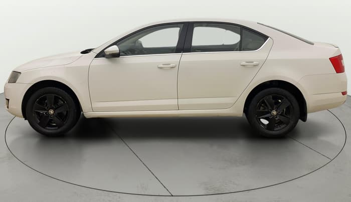 2017 Skoda Octavia AMBITION PLUS AT 1.8 TSI, Petrol, Automatic, 64,017 km, Left Side
