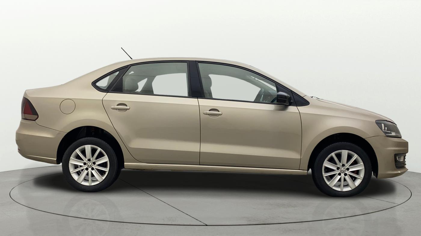 2015 Volkswagen Vento HIGHLINE 1.5 AT, Diesel, Automatic, 70,687 km, Right Side View