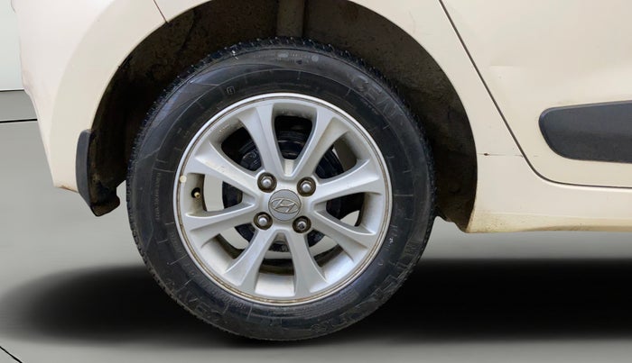 2014 Hyundai Grand i10 ASTA AT 1.2 KAPPA VTVT, Petrol, Automatic, 81,983 km, Right Rear Wheel