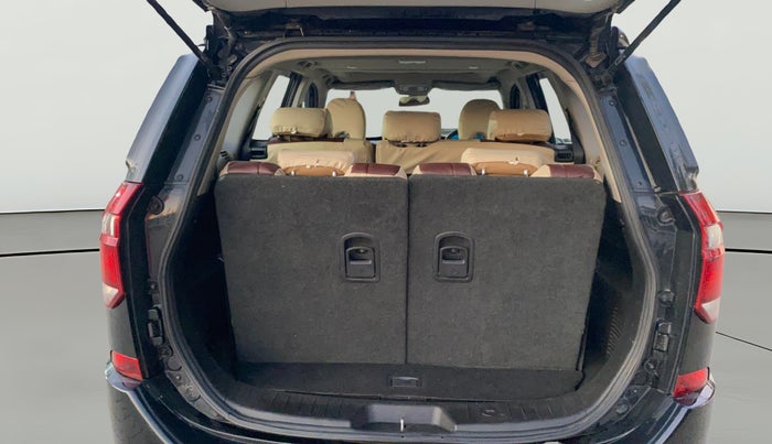 2019 Mahindra XUV500 W9, Diesel, Manual, 56,437 km, Boot Open Zoomed View