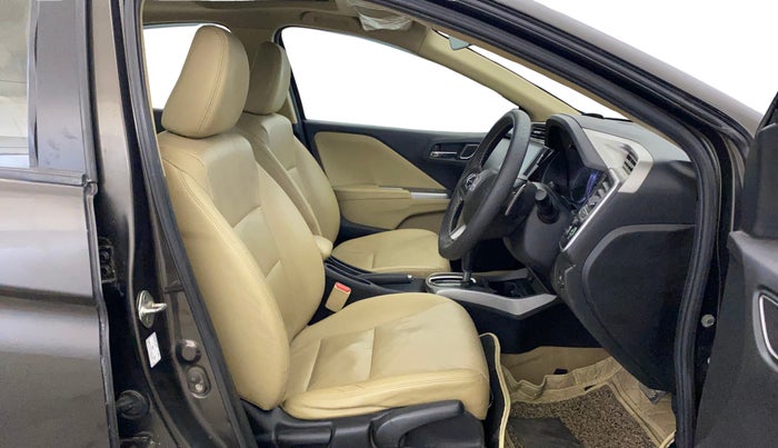 2017 Honda City 1.5L I-VTEC VX CVT, CNG, Automatic, 76,207 km, Right Side Front Door Cabin