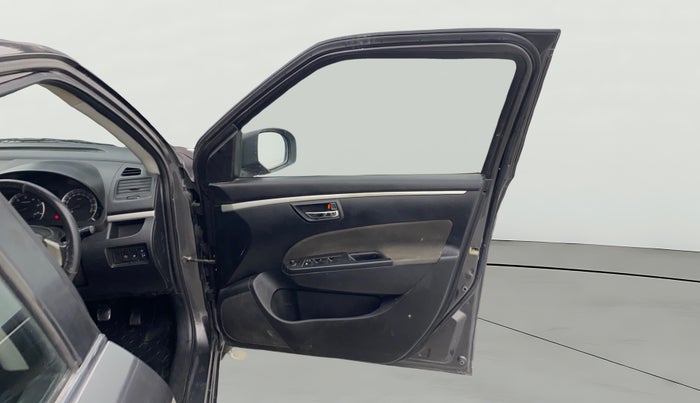 2017 Maruti Swift VDI, Diesel, Manual, 99,975 km, RHS Front Door