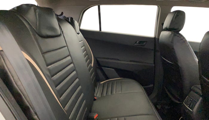 2016 Hyundai Creta BASE 1.6 PETROL, Petrol, Manual, 63,937 km, Right Side Rear Door Cabin