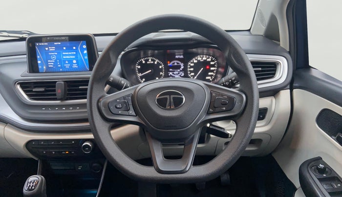2024 Tata ALTROZ XM PLUS PETROL, Petrol, Manual, 8,236 km, Steering Wheel Close Up