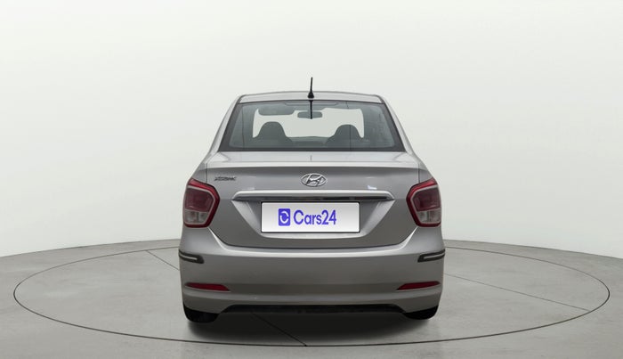 2014 Hyundai Xcent SX 1.2 (O), Petrol, Manual, 1,02,924 km, Back/Rear