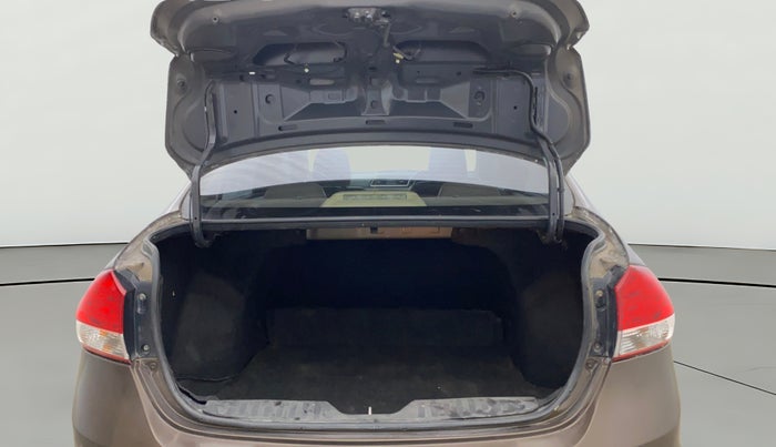 2015 Maruti Ciaz ZXI+, Petrol, Manual, 57,869 km, Boot Open Zoomed View