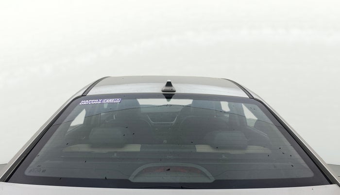 2018 Hyundai Verna 1.6 VTVT SX O, Petrol, Manual, 57,585 km, Rear Windshield