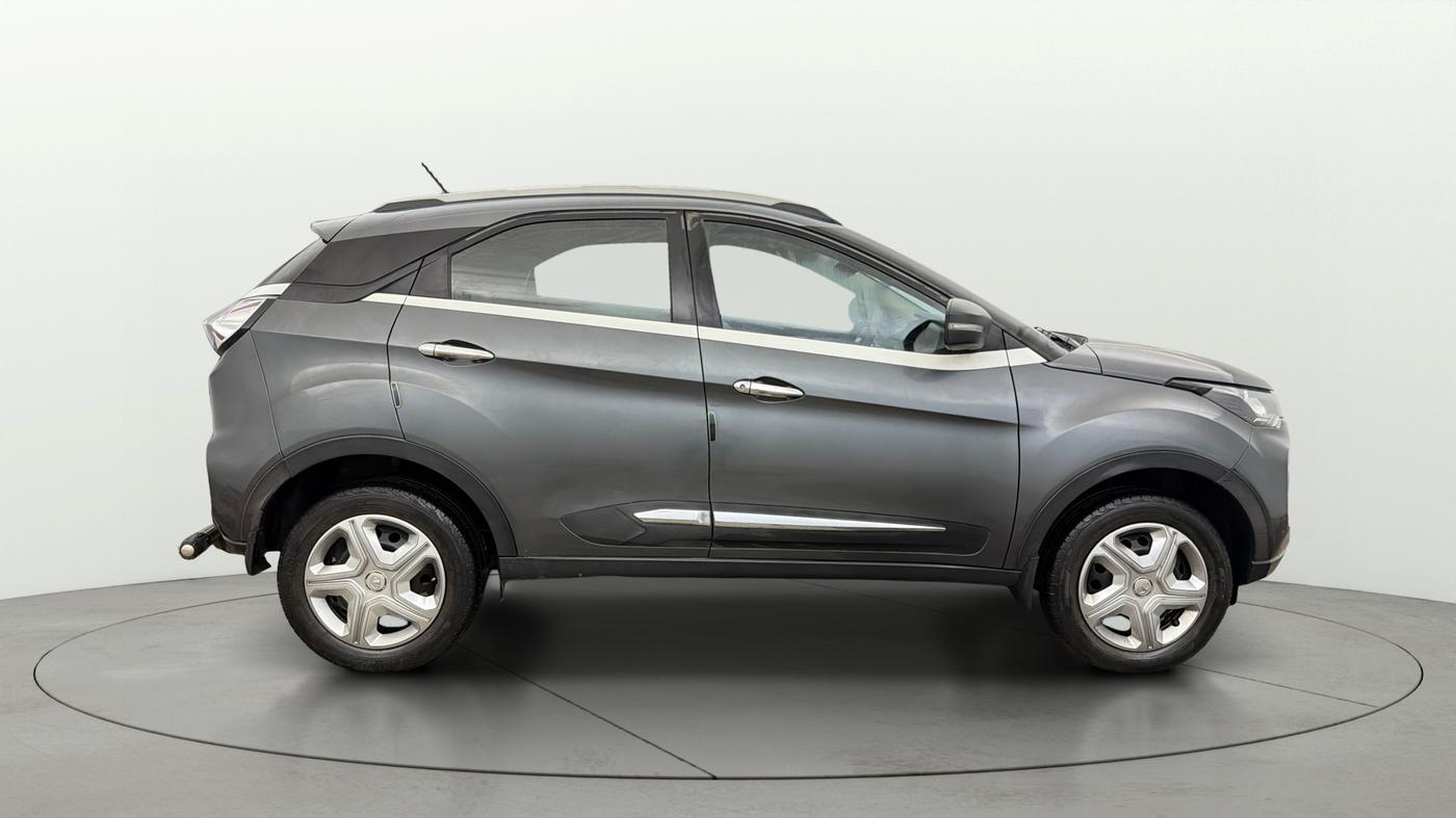 2021 Tata NEXON XMA PETROL, Petrol, Automatic, 67,984 km, Right Side View