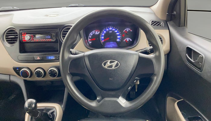 2015 Hyundai Xcent BASE 1.1, Diesel, Manual, 1,17,985 km, Steering Wheel Close Up