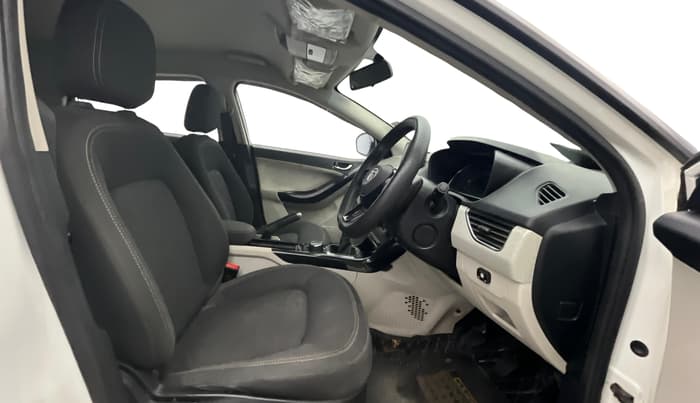 2021 Tata NEXON XZ PLUS PETROL, CNG, Manual, 1,11,291 km, Right Side Front Door Cabin