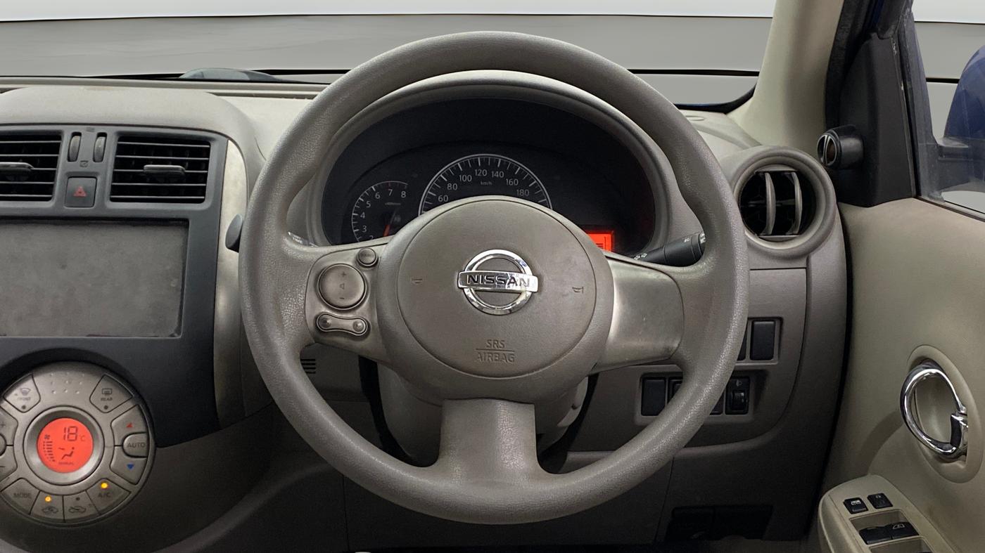 2013 Nissan Sunny XL CVT, Petrol, Automatic, 1,18,253 km, Steering Wheel Close Up