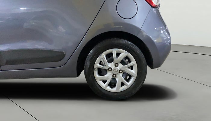 2017 Hyundai Grand i10 SPORTZ 1.2 KAPPA VTVT, CNG, Manual, 1,07,596 km, Left Rear Wheel