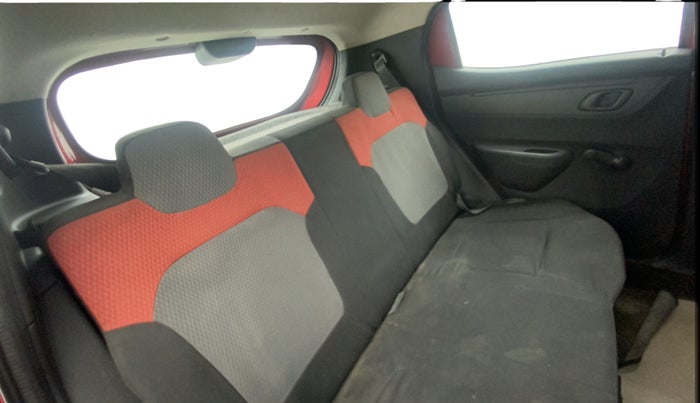 2016 Renault Kwid RXT 0.8, Petrol, Manual, 86,367 km, Right Side Rear Door Cabin