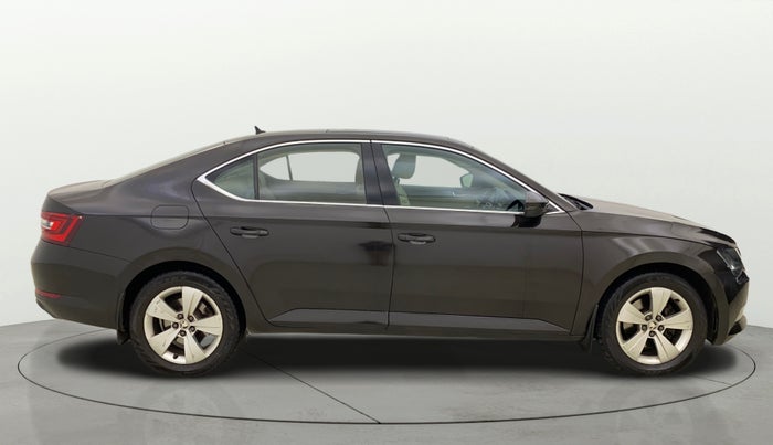 2018 Skoda Superb STYLE 1.8 TSI AT, Petrol, Automatic, 77,436 km, Right Side View