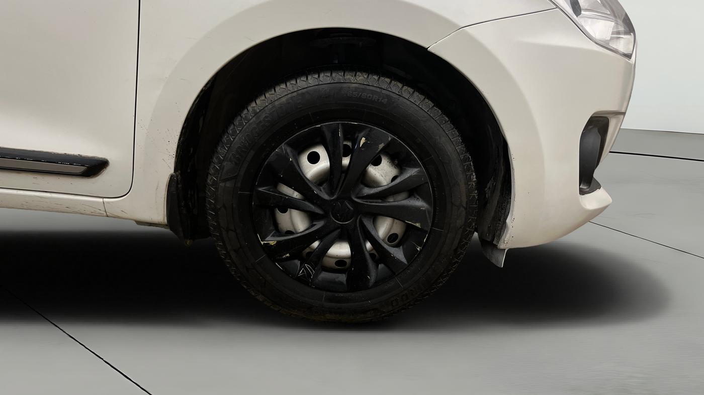 2019 Maruti Swift LDI, Diesel, Manual, 74,366 km, Right Front Wheel