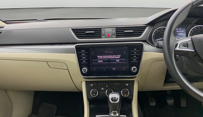 2019 Skoda Superb STYLE 1.8 TSI MT, Petrol, Manual, 50,278 km, Air Conditioner