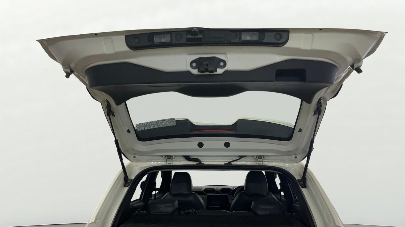 2025 Nissan MAGNITE N-Connecta B4D 1.0 Petrol AMT, Petrol, Automatic, 9,435 km, Boot Door Open