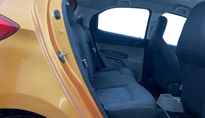 2016 Tata Tiago XT PETROL, Petrol, Manual, 81,746 km, Right Side Rear Door Cabin