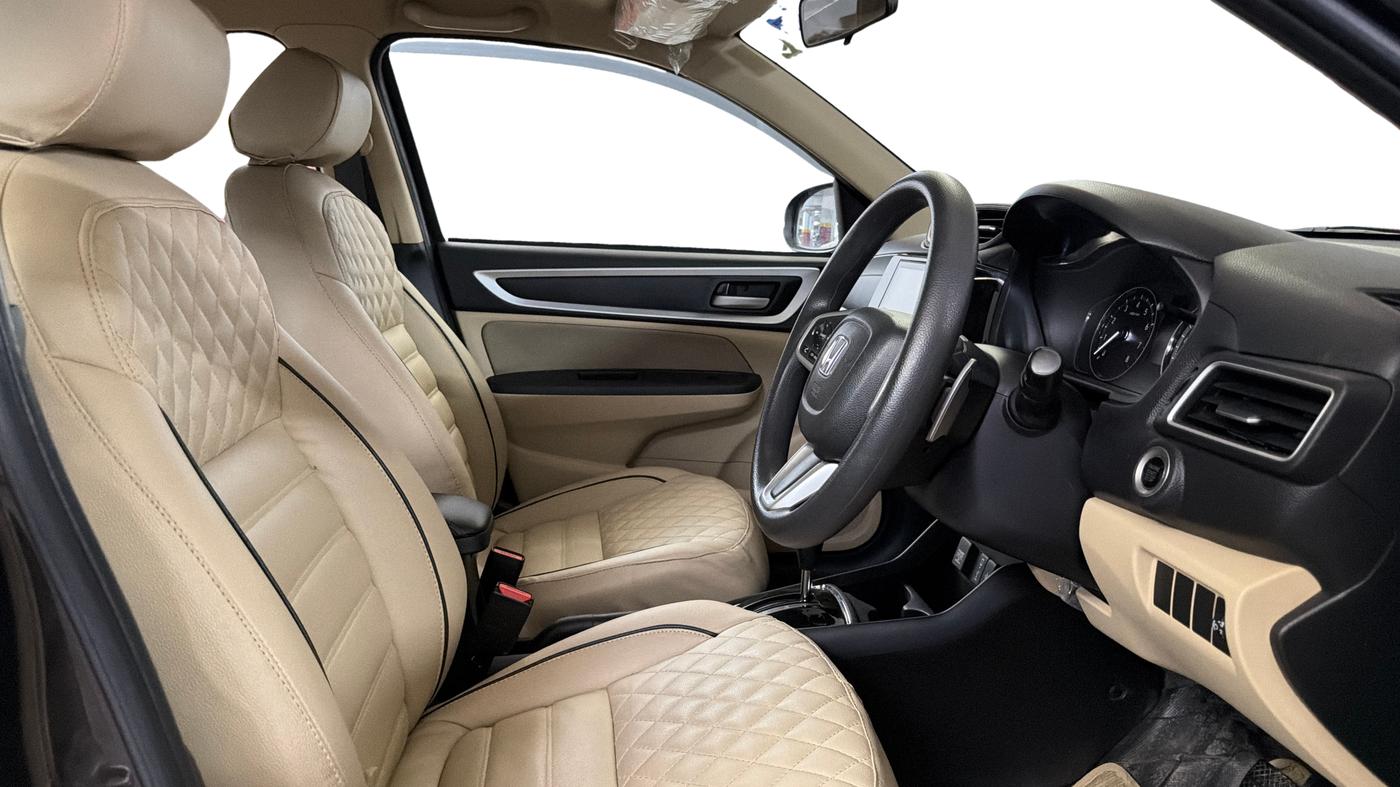 2021 Honda Amaze 1.2L I-VTEC VX CVT, Petrol, Automatic, 14,152 km, Right Side Front Door Cabin